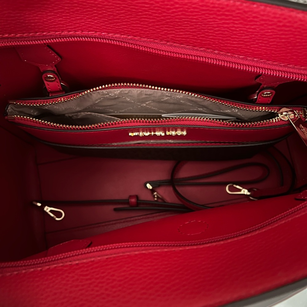 Michael Kors Maisie 3 in 1 Tote Set Bright Red - Picture 5 of 9